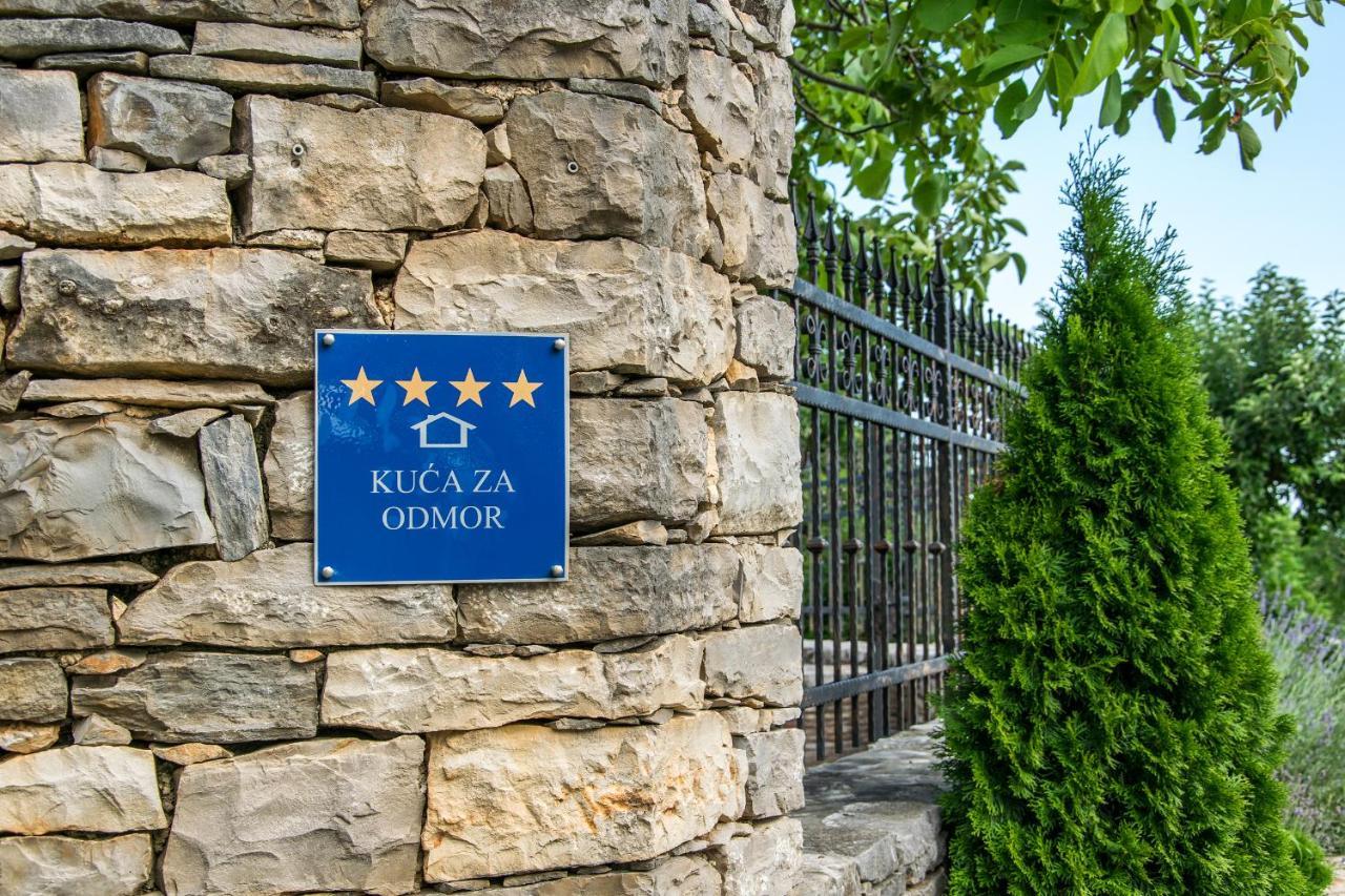 Villa Maria Oprtalj Экстерьер фото