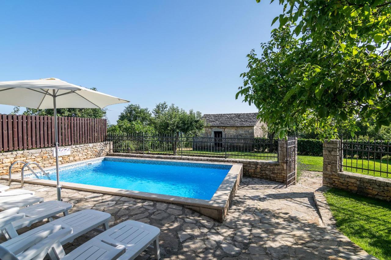 Villa Maria Oprtalj Экстерьер фото