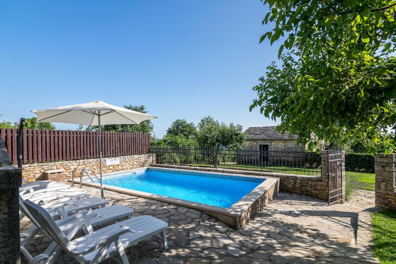 Villa Maria Oprtalj Экстерьер фото