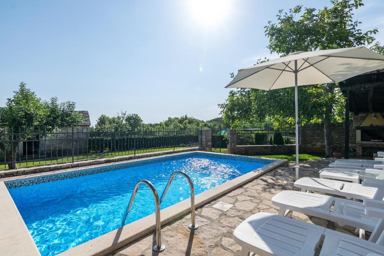 Villa Maria Oprtalj Экстерьер фото